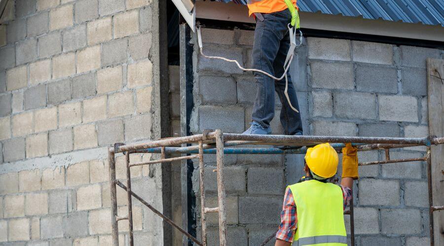 Professional gutter cleaning in Draper, UT